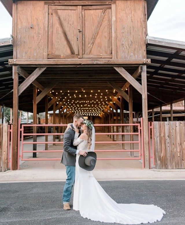 Featured photo from Outdoor Venue