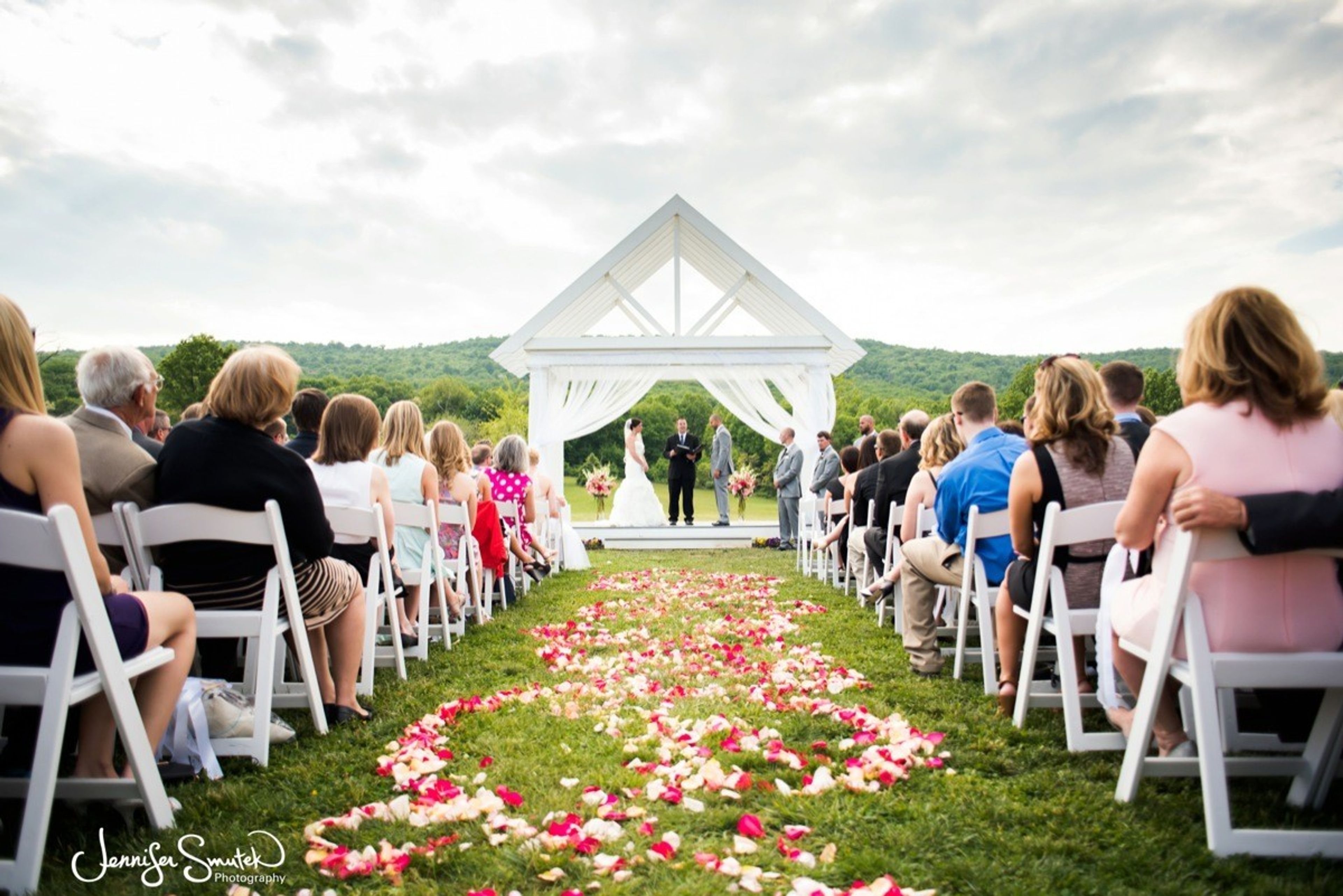 Outdoor Space, an event space at Springfield Manor Winery, Distillery and Brewery