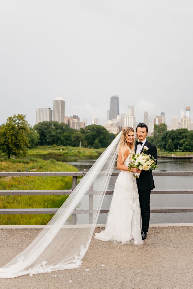Featured photo from Luxury Outdoor Chicago Wedding at Lincoln Park Zoo