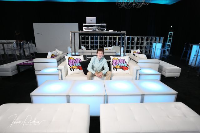 Featured photo from Jake Horowitz Bar Mitzvah