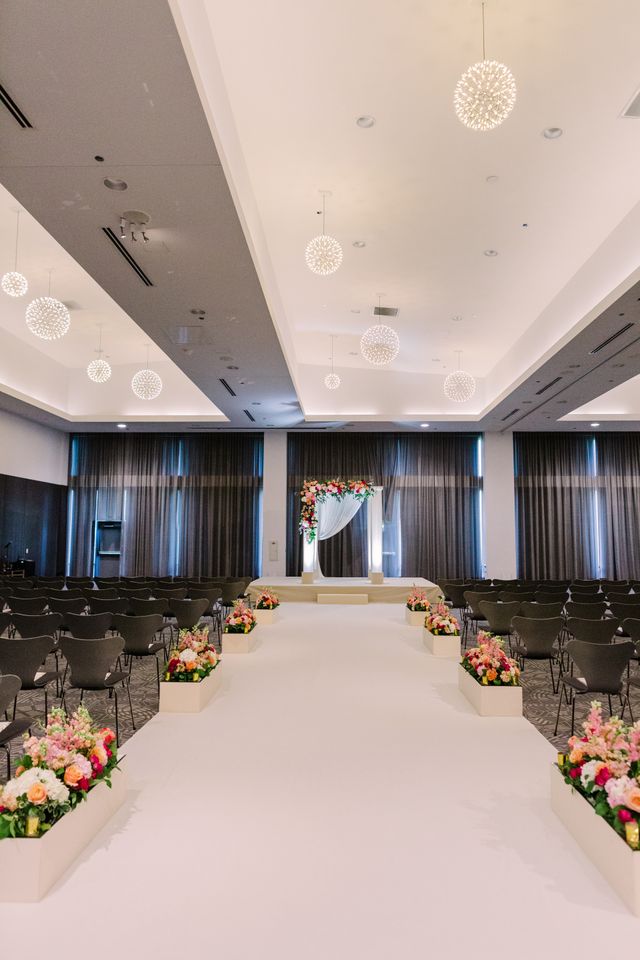 Featured photo from Modern Wedding at The Radisson Blu Aqua Hotel in Chicago, Illinois