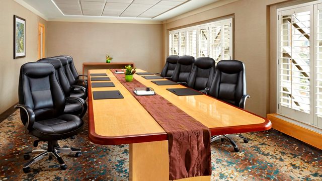 Featured photo from Crystal Boardroom