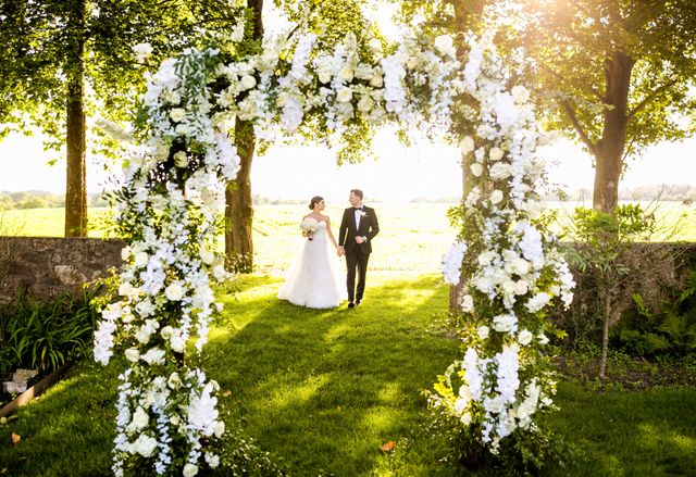 Featured photo from Timeless Wedding at Hotel du Village in New Hope, Pennsylvania