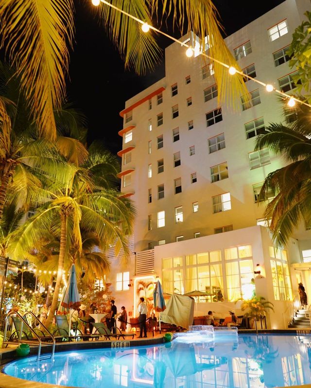 Featured photo from Pillow Room + Pool + Pergola Reception Area