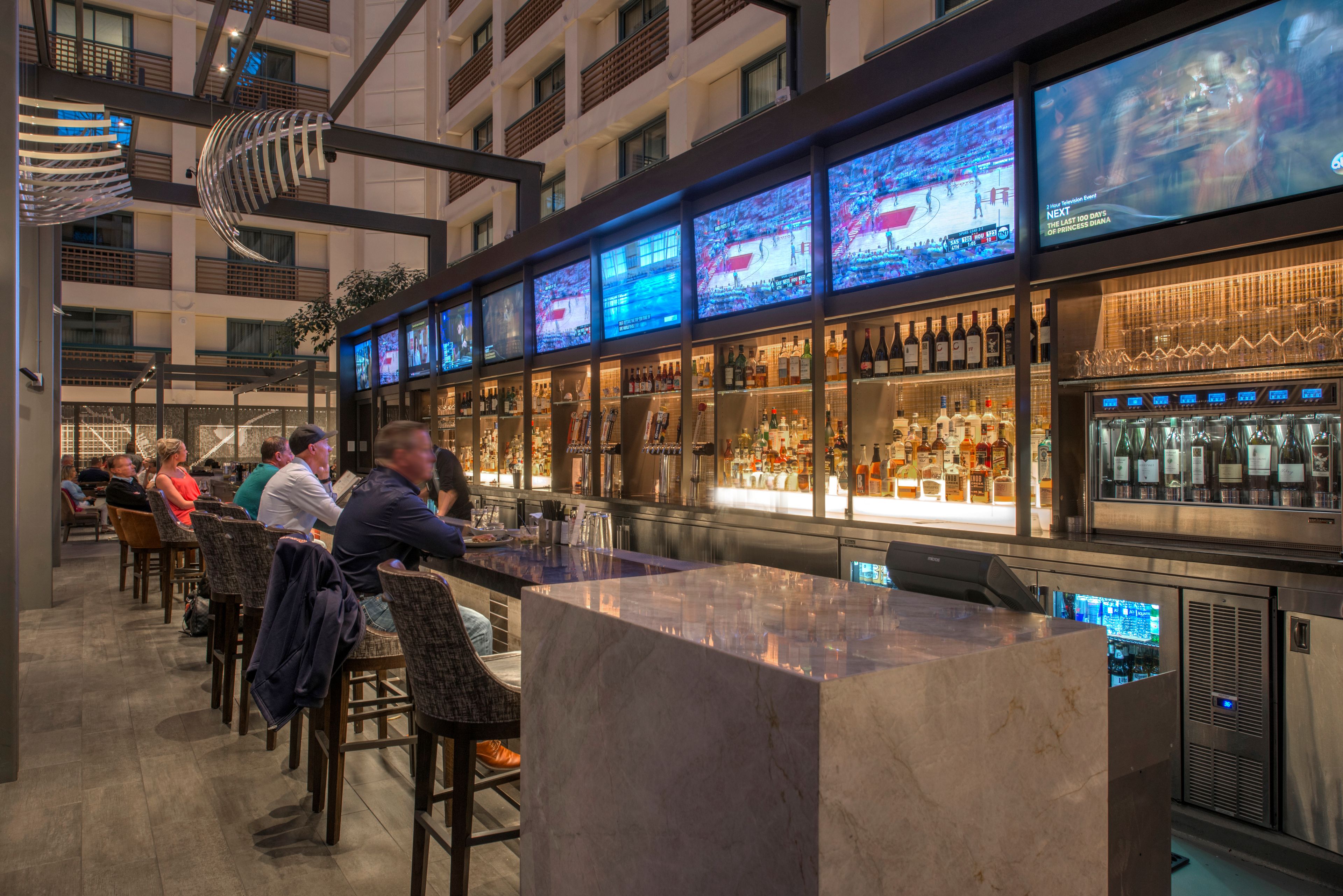 3SIXTY Bar Night Action, an event space at Hyatt Regency San Francisco Airport