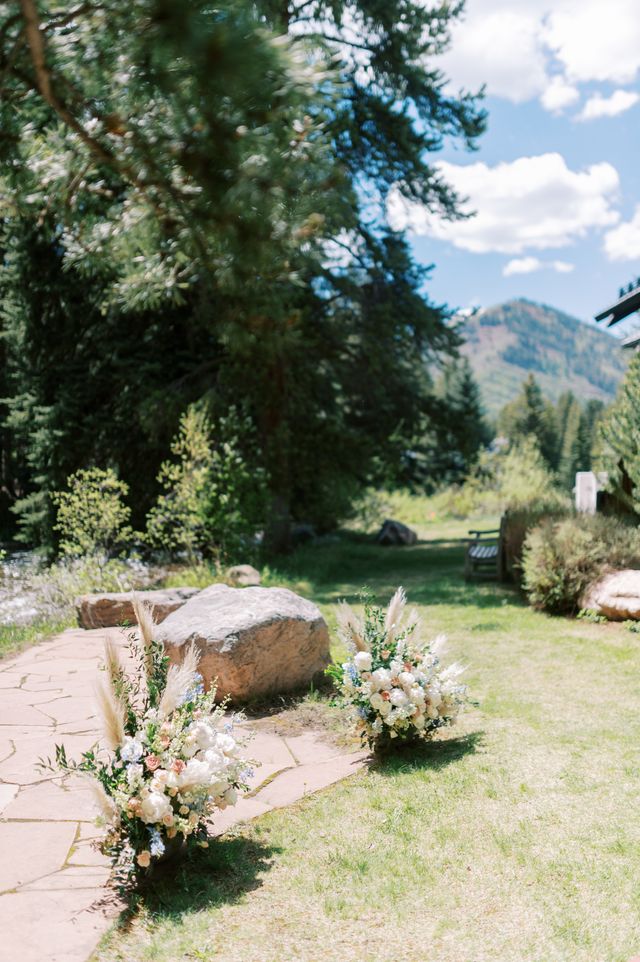 Featured photo from Vail Outdoor Summer Wedding