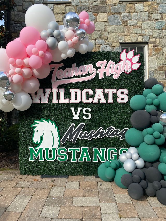 Featured photo from 80's Homecoming Themed Birthday Party