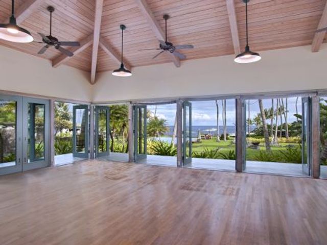 Featured photo from Pailoa Studio
