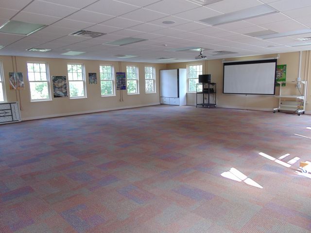 Featured photo from Oatland Island Upstairs Room