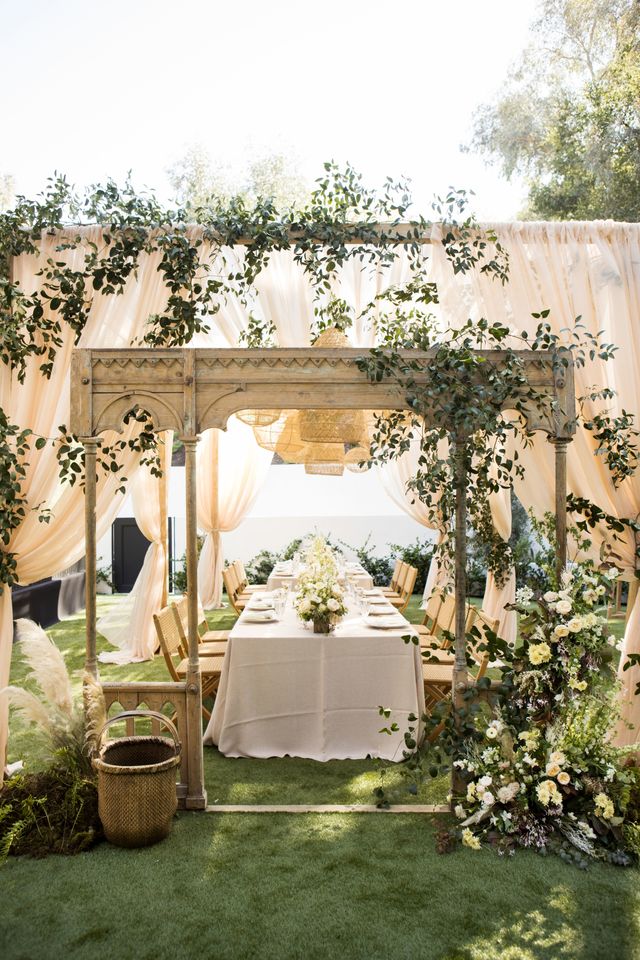 Featured photo from Exquisite Backyard Baby Shower at a Private Residence in Costa Mesa, California