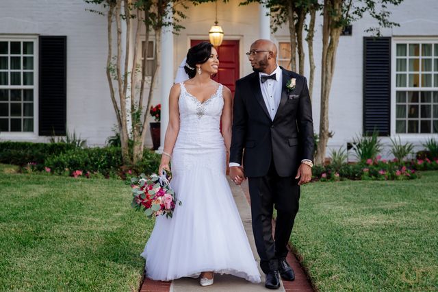 Featured photo from Elegant Wedding at a Private Residence in Houston, Texas