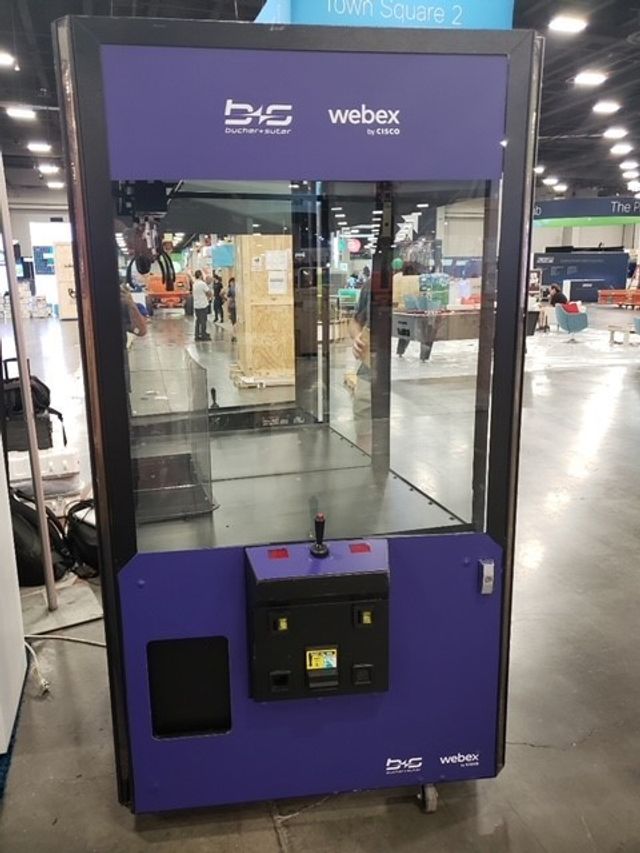 Featured photo from Claw Machine