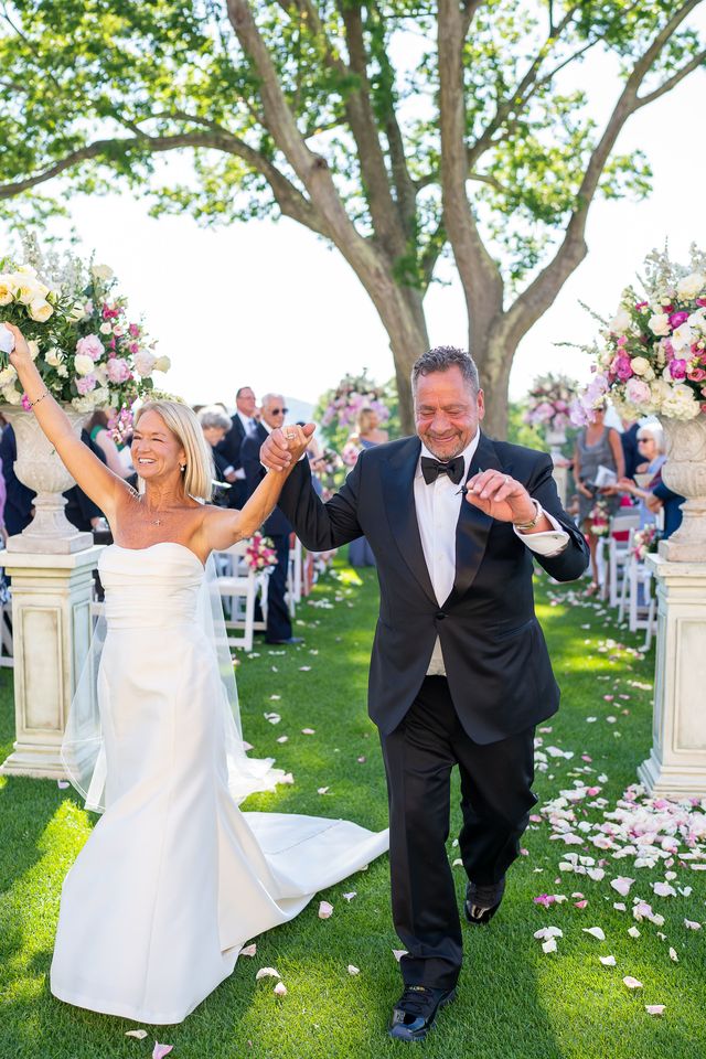 Featured photo from Fabulous Outdoor Wedding at Sleepy House Country Club in Briarcliff Manor, New York