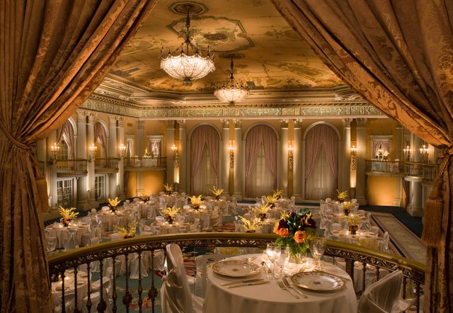Featured photo from Galeria Crystal Ballroom
