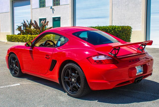 Featured photo from Porsche Cayman S