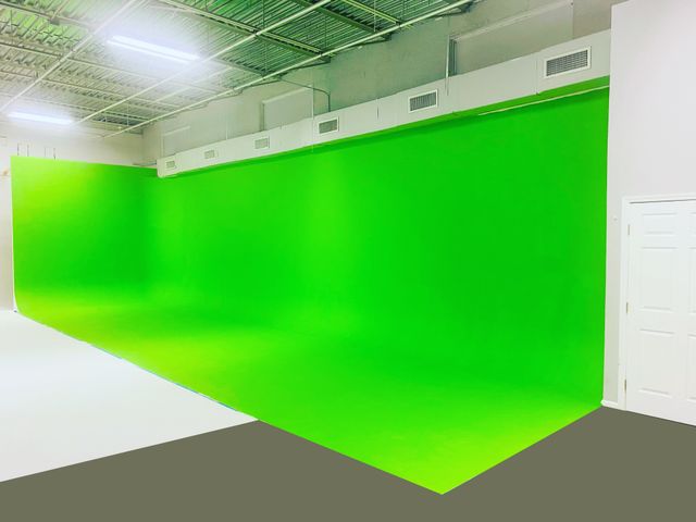 Featured photo from CFX STUDIOS MIAMI