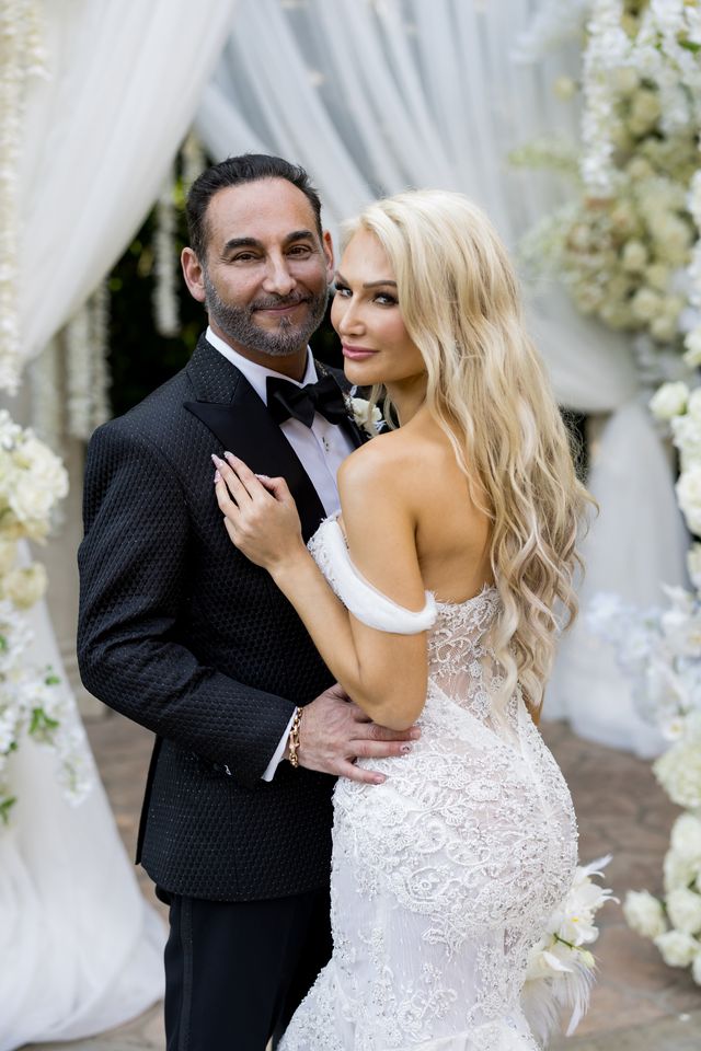 Featured photo from Aimee & Craig's 1950's Styled Wedding