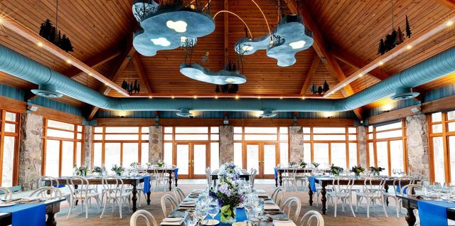 Featured photo from Mulligans