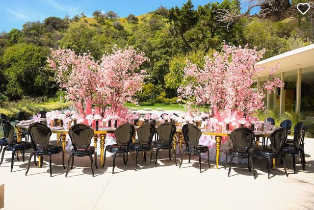 Featured photo from Outdoor