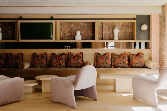 Featured photo from Lounge