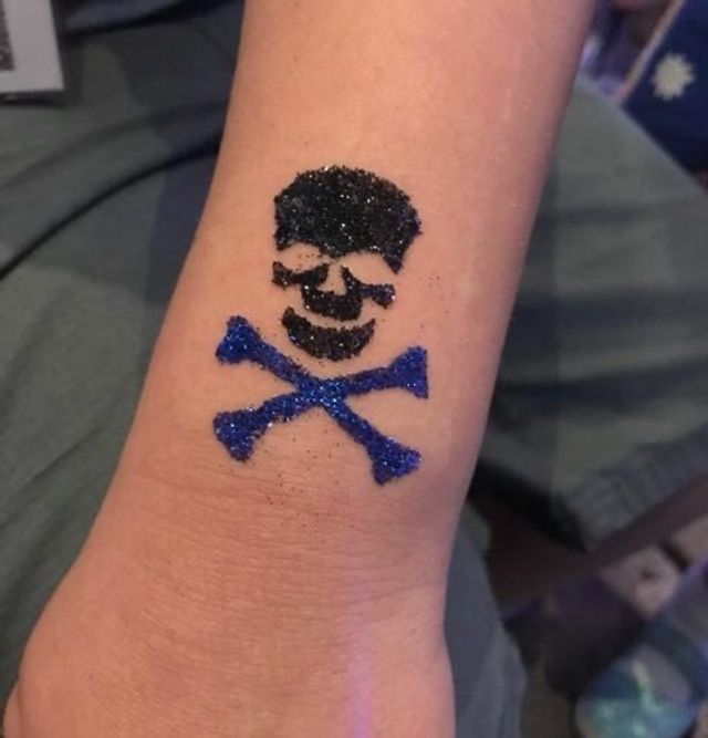 Featured photo from Face Painting, Glitter Tattoos, Name Works, Henna & Balloon Art!