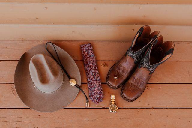 Featured photo from Colorado ranch wedding