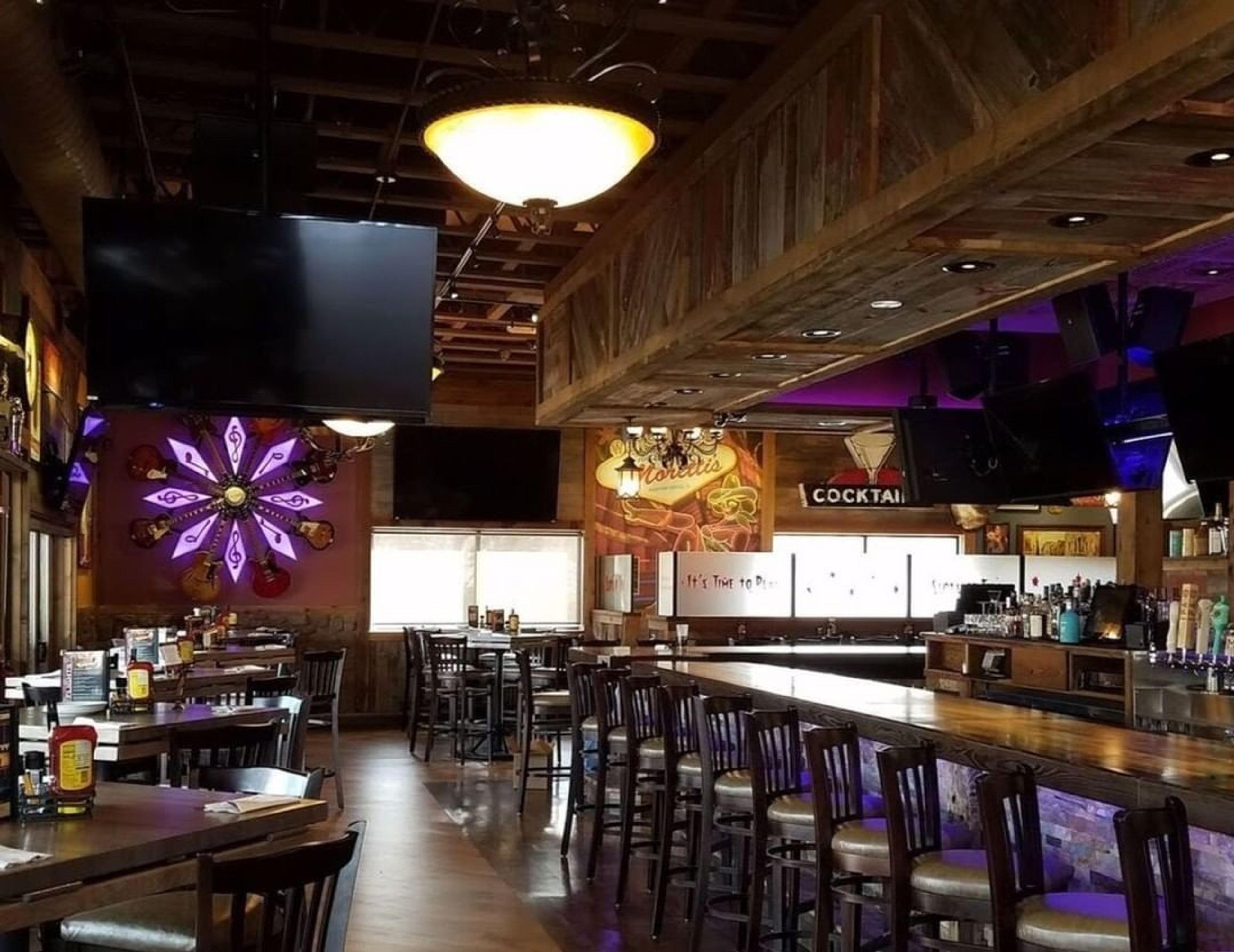 Bar For Reception, an event space at Moretti's - Edison Park
