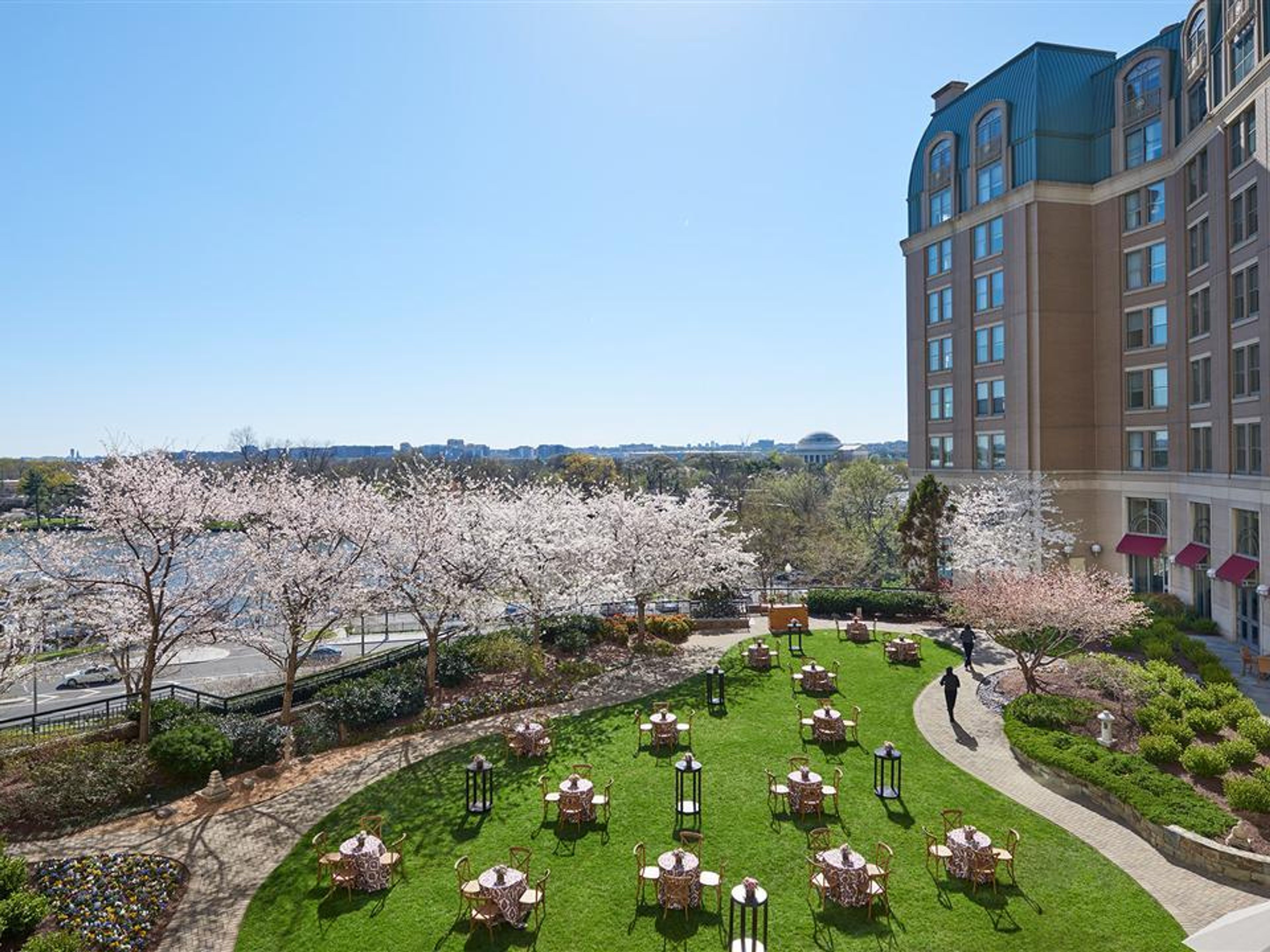 Grand Lawn, an event space at The Potomac Hotel, Autograph Collection