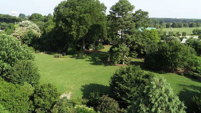 Featured photo from Gathering Lawn