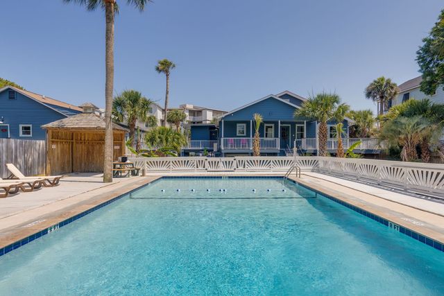 Featured photo from Pool Deck