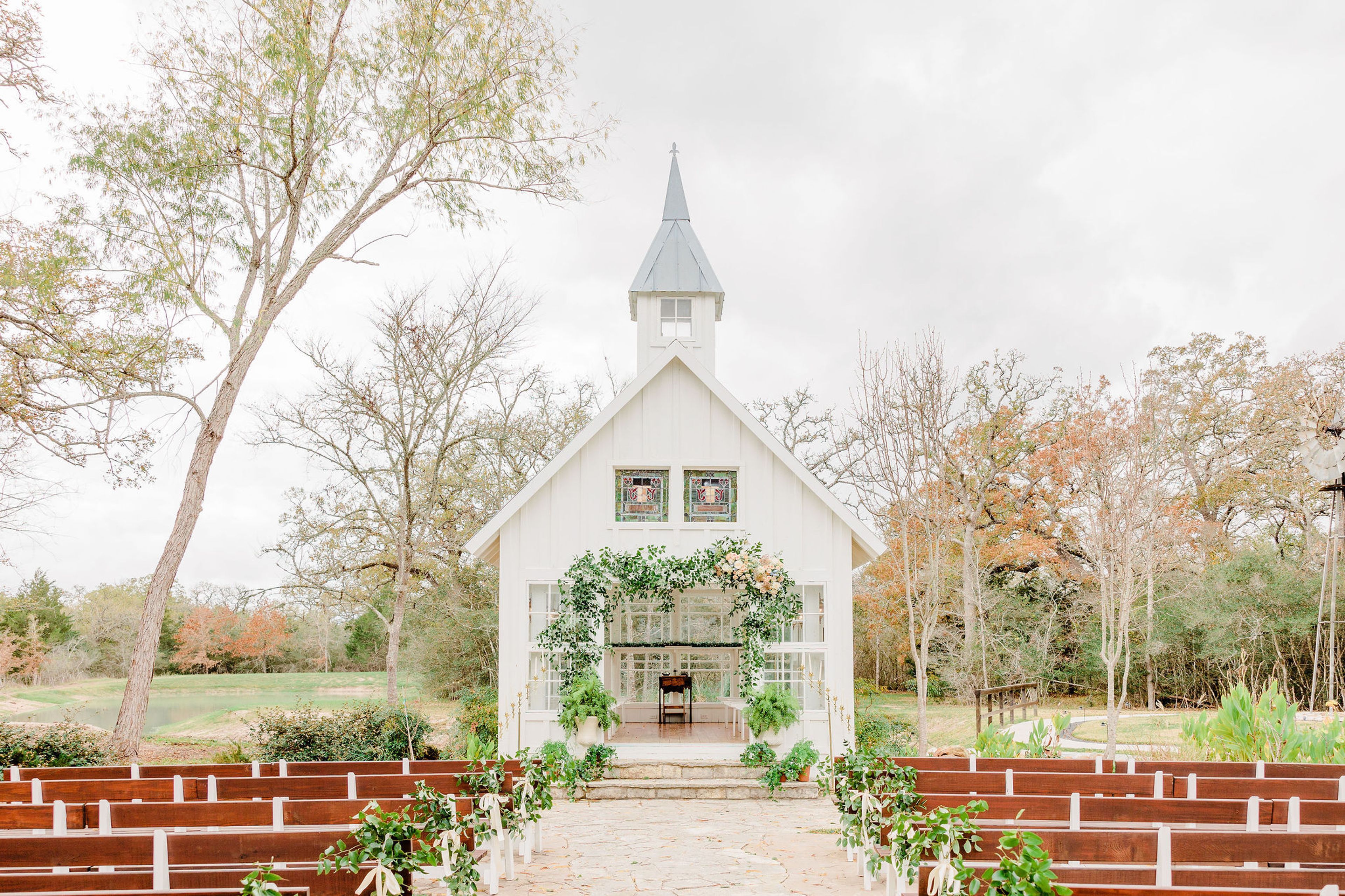 Little White Chapel-Ceremony Space, an event space at 7F Lodge & Events