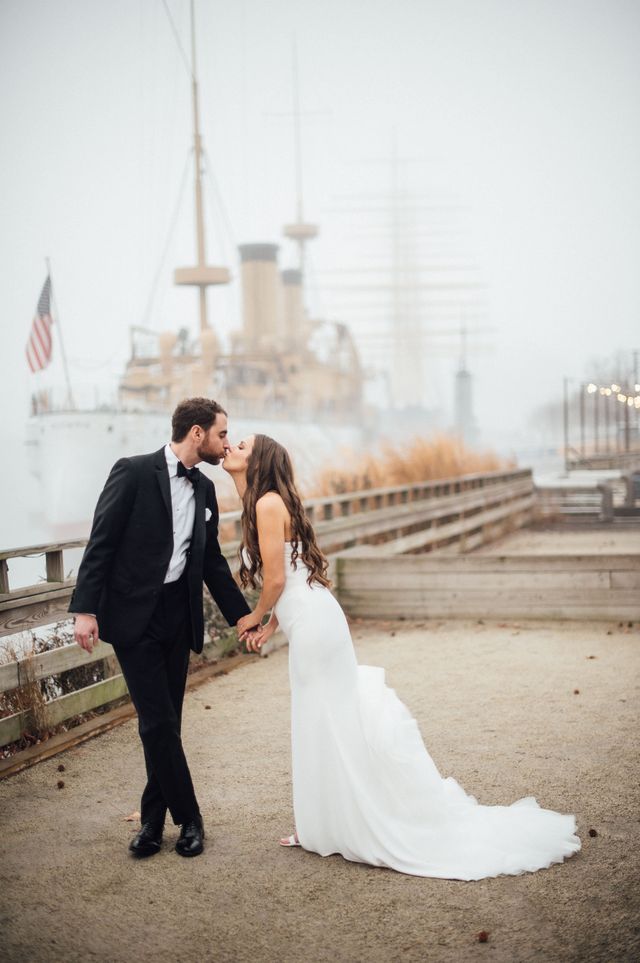 Featured photo from Wonderful Wedding at Hilton Philadelphia at Penn's Landing in Philadelphia, Pennsylvania