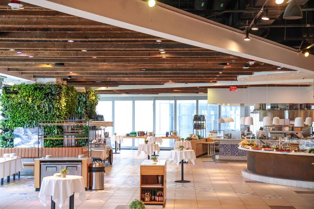 Featured photo from La Pizza & La Pasta