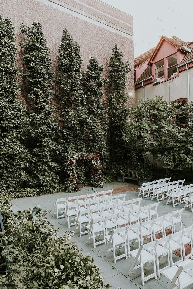 Featured photo from Sir John Templeton Veranda and Benjamin Rush Medicinal Herb Garden