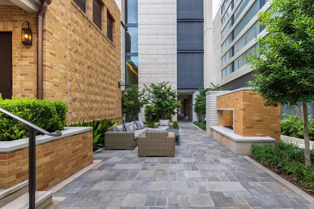 Featured photo from Outdoor Fire Place Garden