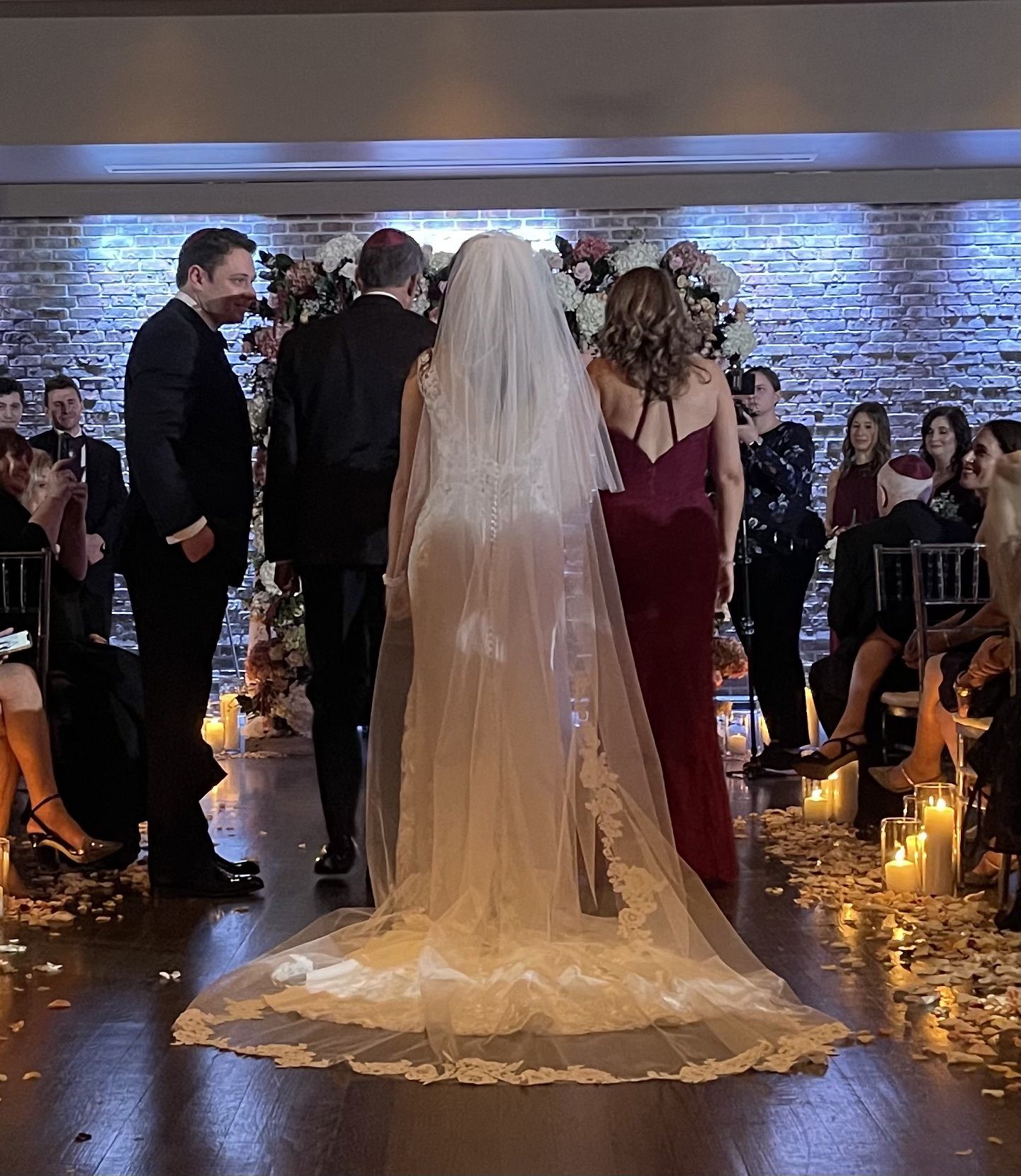 AUTUMN WEDDING AT THE VILLAGE CLUB LAKE SUCCESS | Debbie Hart Celebrations  | PartySlate, image size:1441x1659