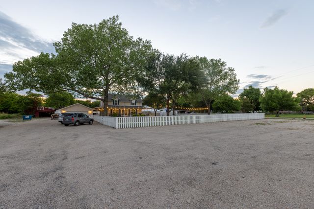 Featured photo from Bluebird Cottage Event Center