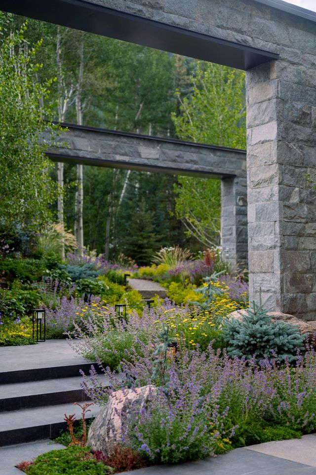 Featured photo from Lugano Diamonds and Holly Hunt Host the Aspen Art Museum’s Annual Trustee Dinner