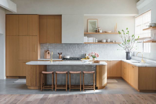 Featured photo from Indoor Studio