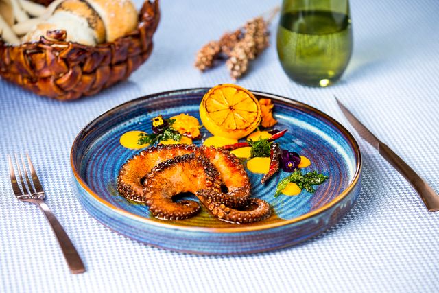 Featured photo from ALACARTA