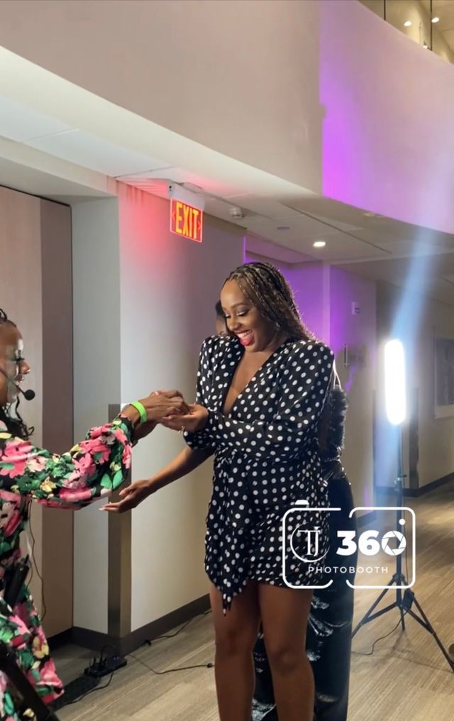 Featured photo from Jazz in the Gardens event