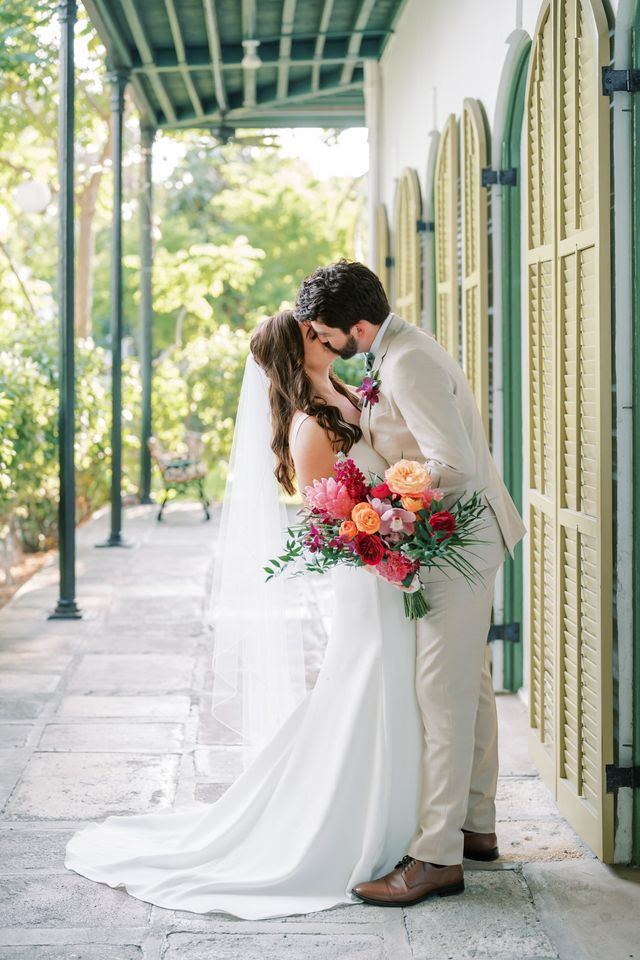 Featured photo from H+M's Hemingway Home Wedding