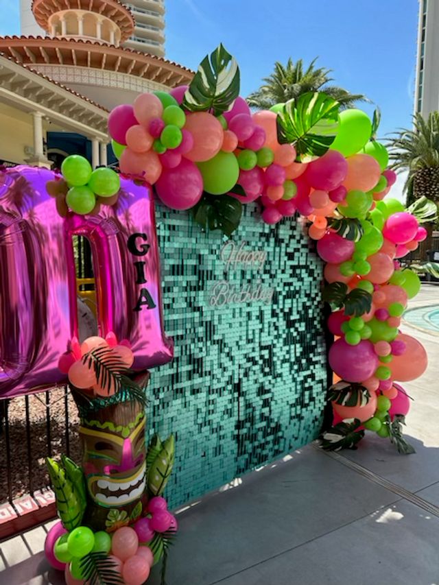 Featured photo from Outdoor pool party