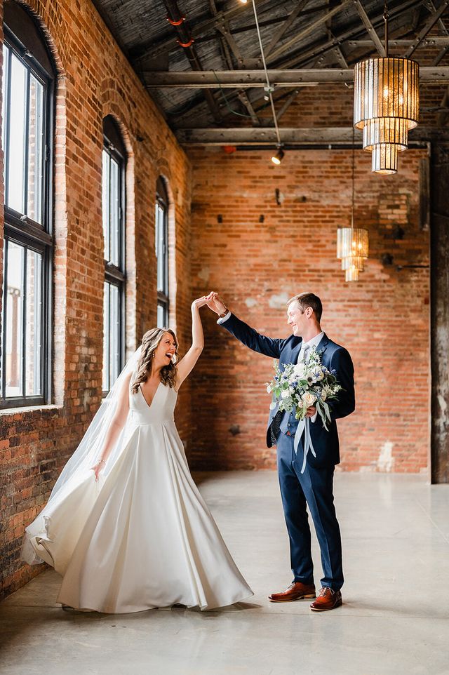 Featured photo from Savannah Room