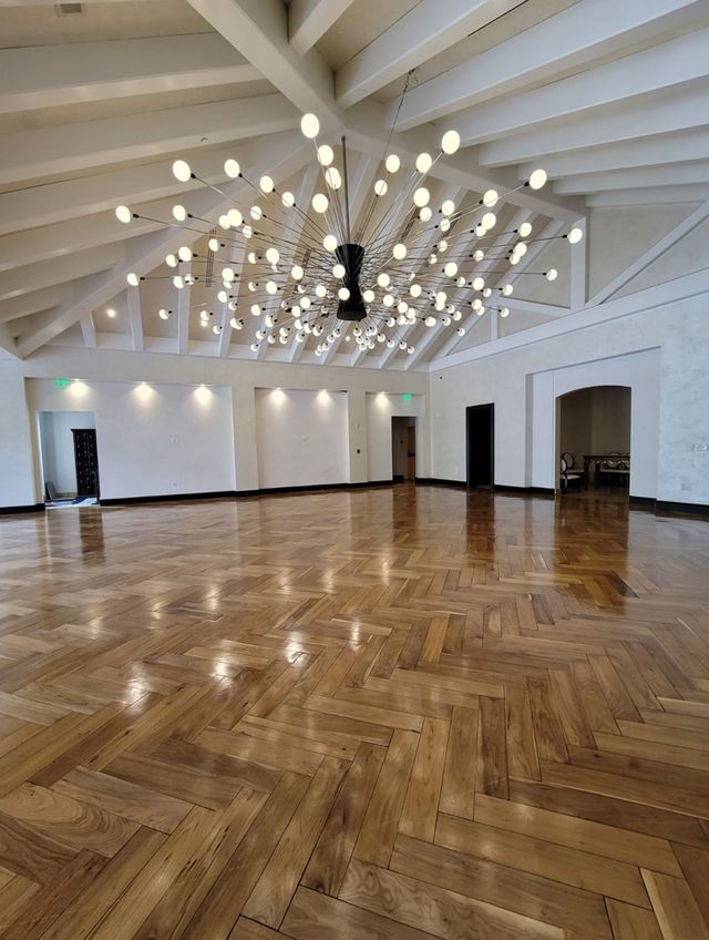 Featured photo from Veranda Room & Patio