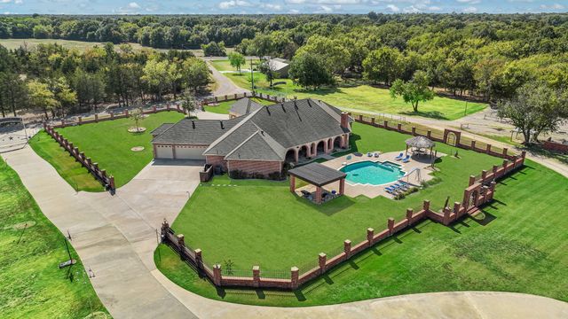 Featured photo from Sunshine - Pool Area