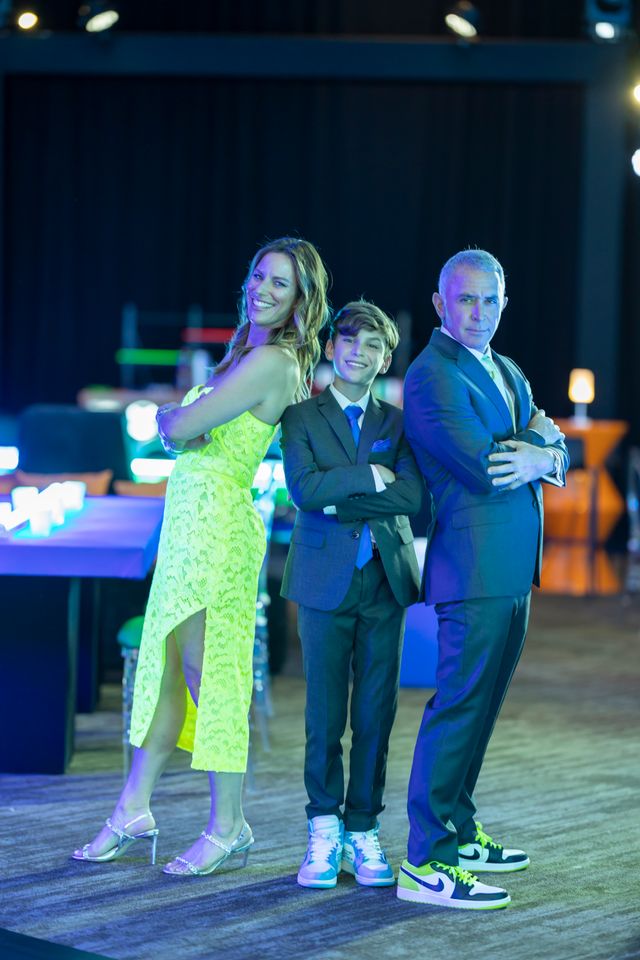 Featured photo from Devon Roy