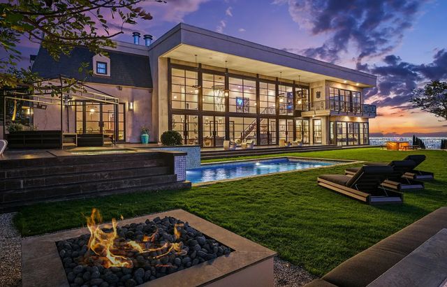 Featured photo from The Hercules One