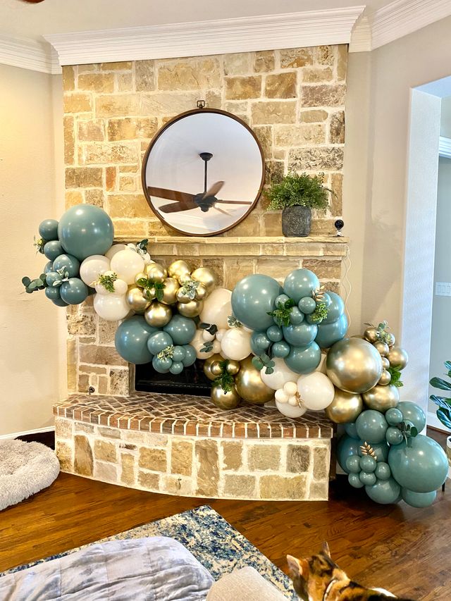 Featured photo from Balloon Installs