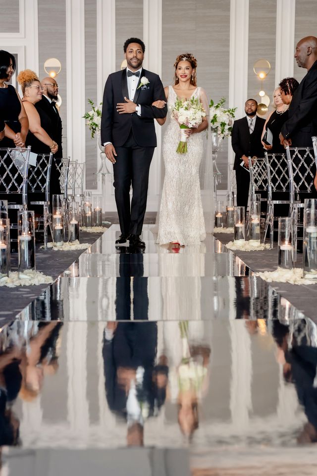 Featured photo from Elegant Black and White Wedding At Four Seasons Hotel In New Orleans,Louisiana